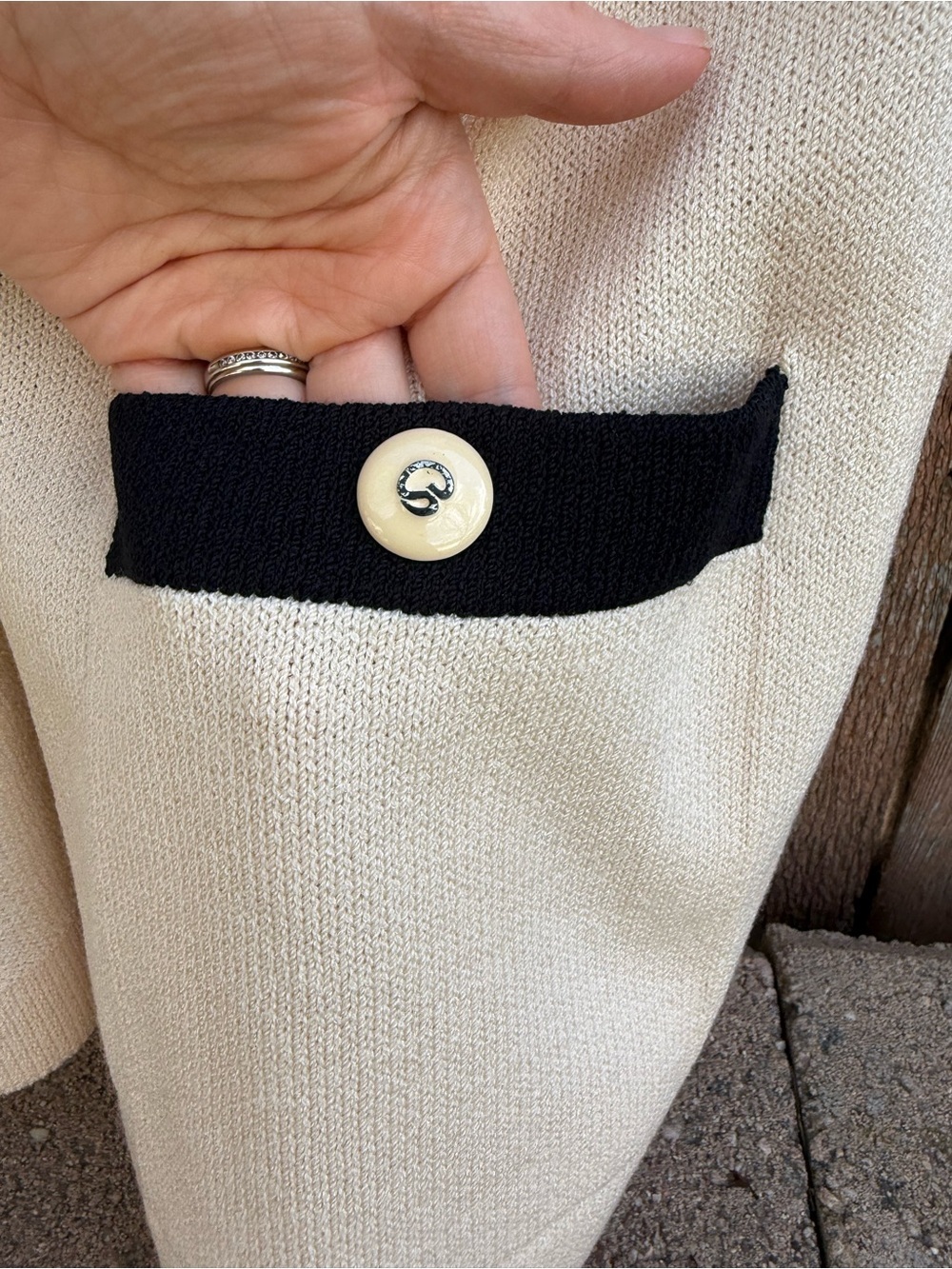 St. John Cream Beige Black Trim Open Front Short Sleeve Cardigan Jacket Medium - Picture 4 of 15